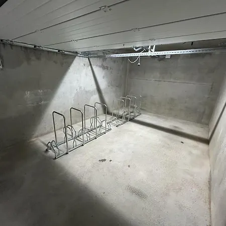 A 5 Min Des Thermes, Climatise Avec Balcon - Fr-1-503-83 *